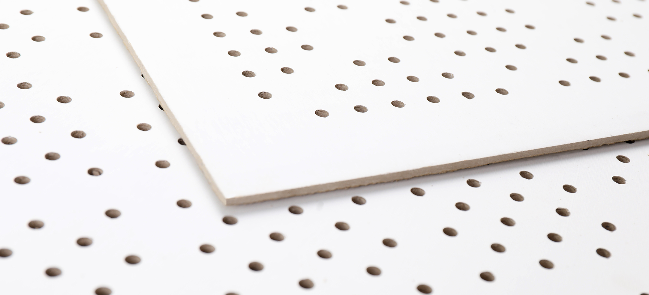 航力穿孔吸音板