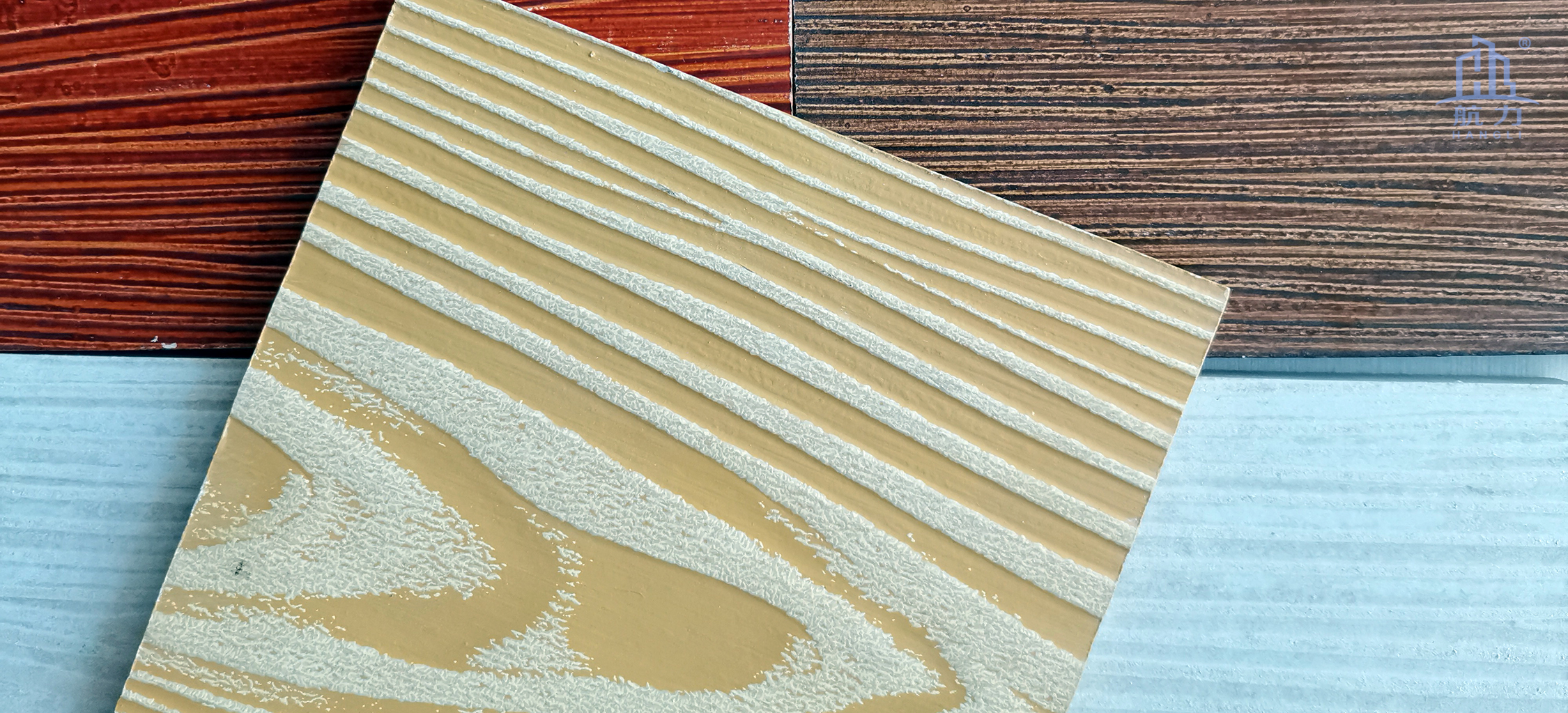 木紋水泥板以100%無石棉水泥板為基材，采用先進生產(chǎn)工藝制成，具有逼真的木紋紋理效果